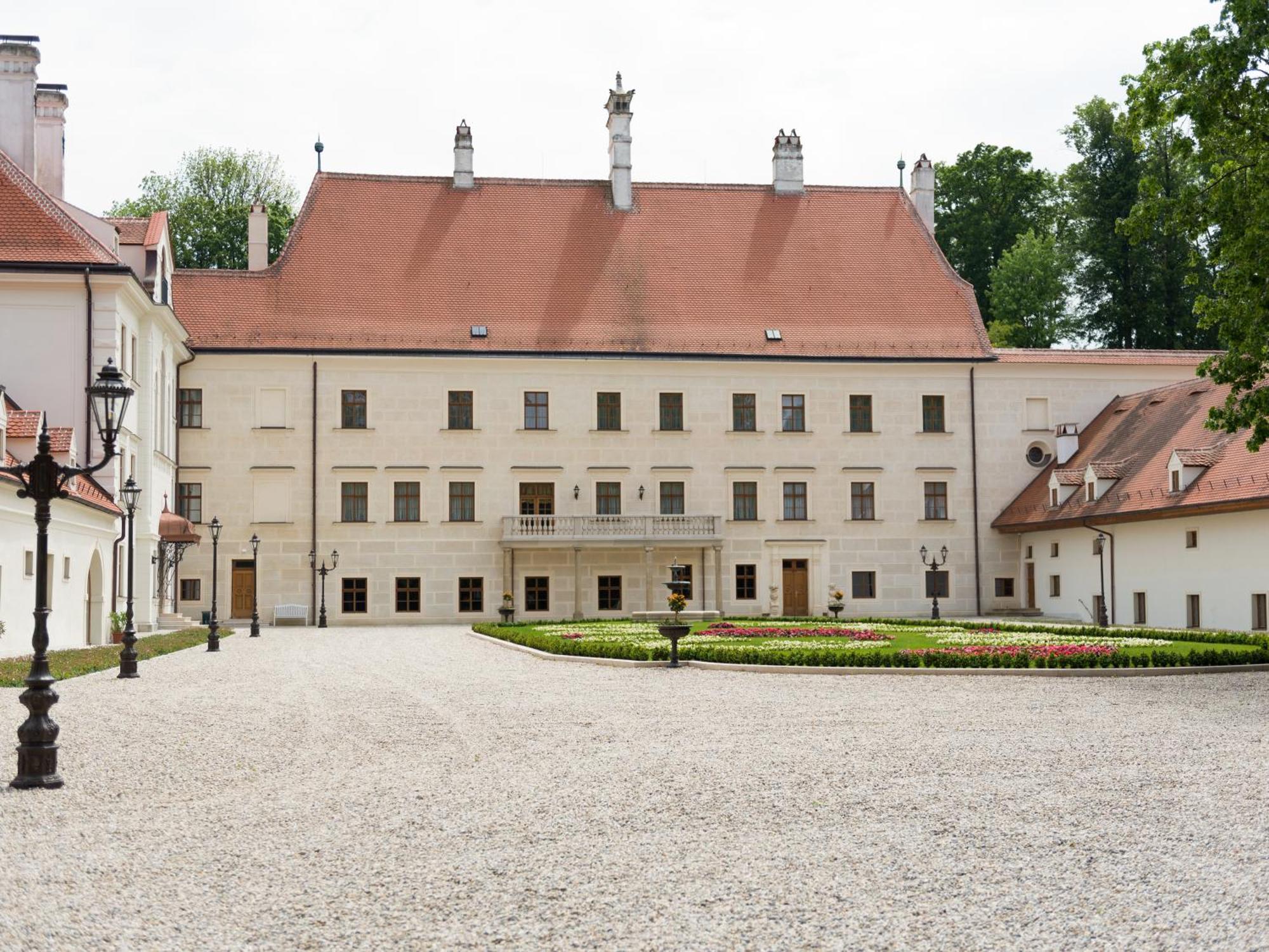 Schloss Thalheim Sankt Poelten Exterior photo